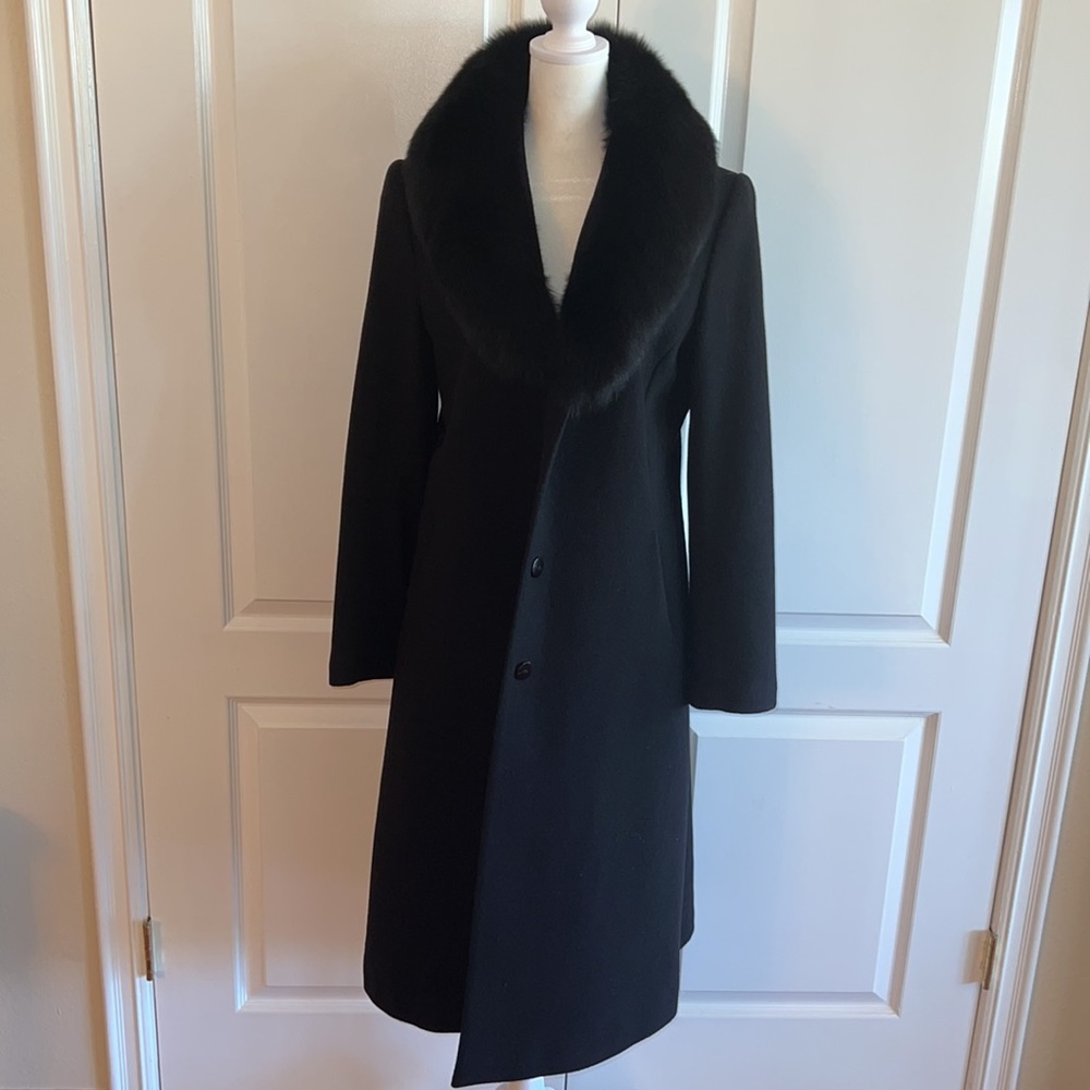 SACHI COLLECTION IN BLACK TRENCH COAT- FOX FUR (Reg size 8,10 fits just fine)